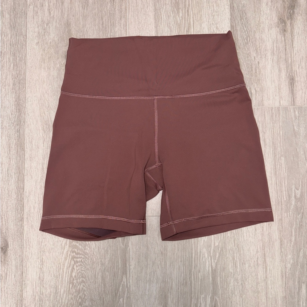 Lulu lemon wunder train shorts